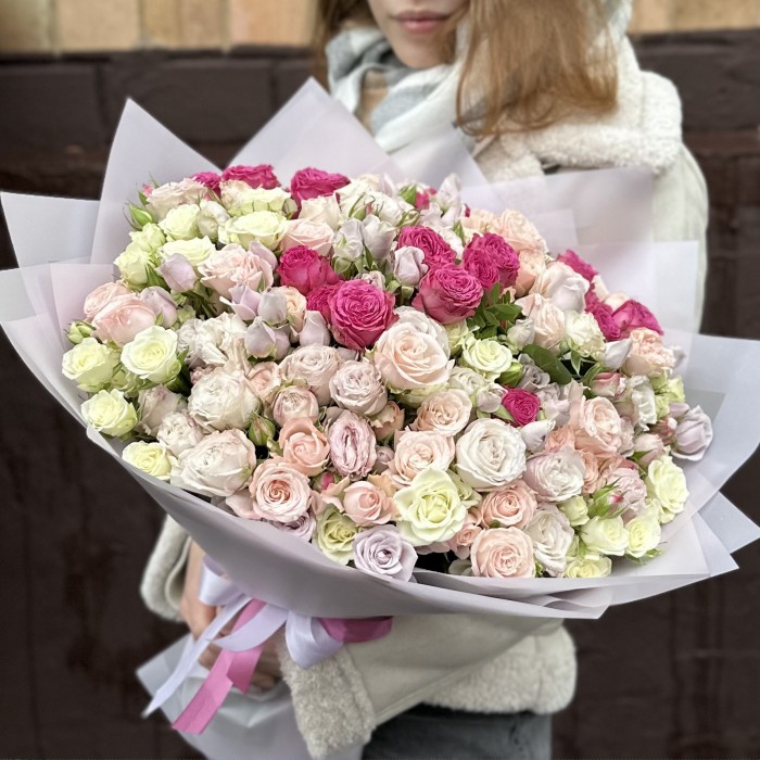 Микс из 55 кустовых роз